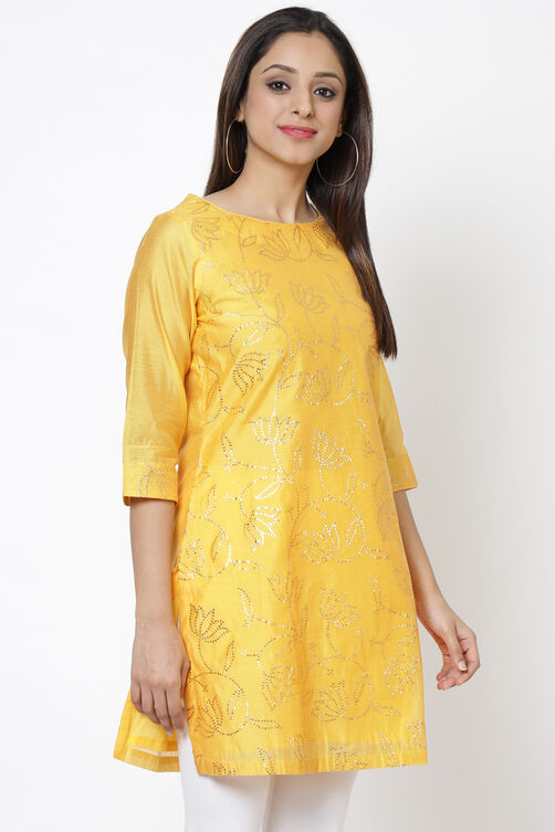 Yellow Poly Cotton Short Yarndyed Kurti image number 0