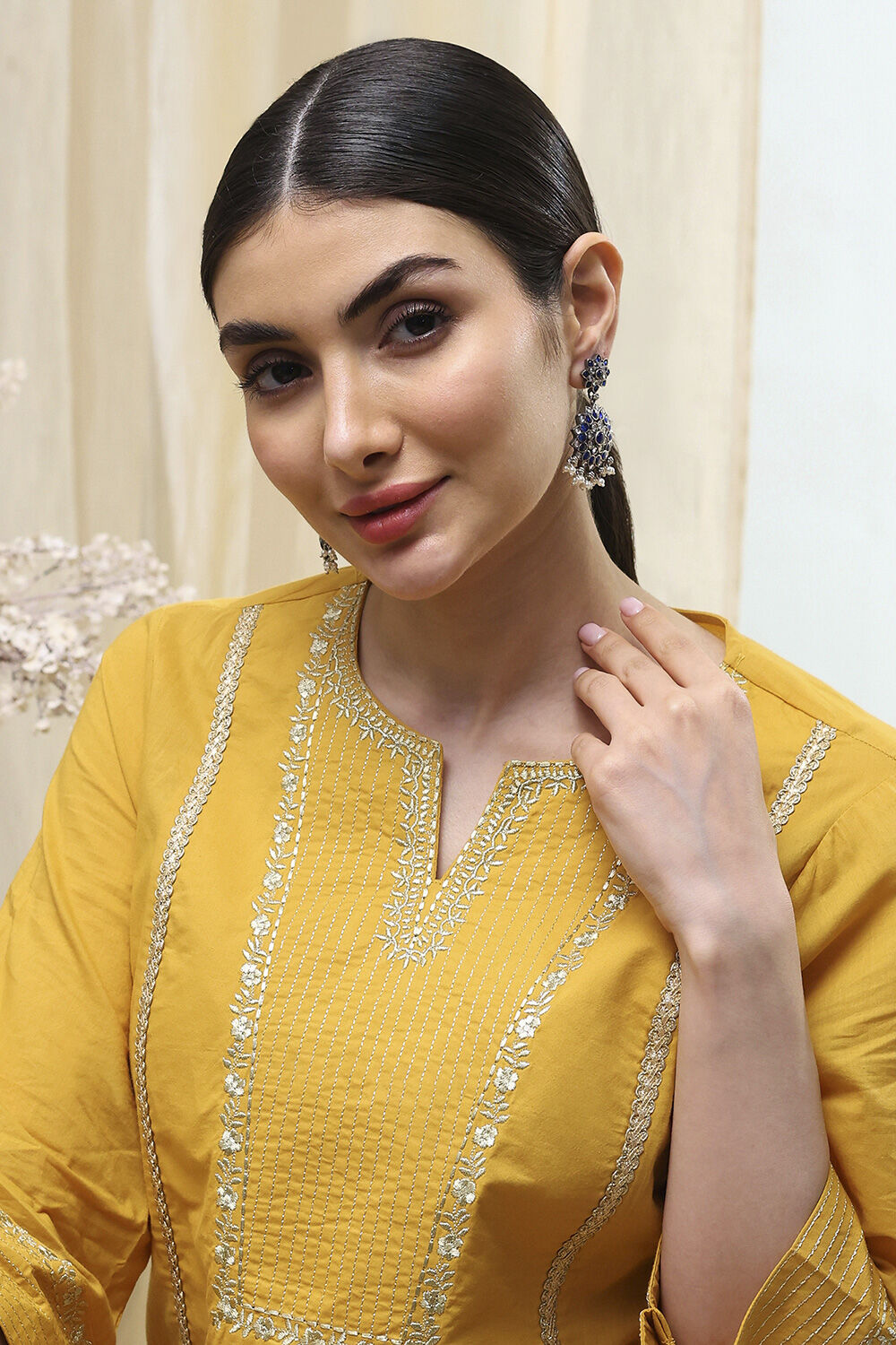 Navy-White Brass Drop & Danglers image number 3