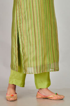 Green Cotton Blend Woven Unstitched Suit Set image number 2