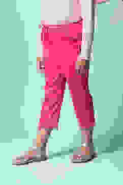 Pink Cotton Blend Capris image number 2