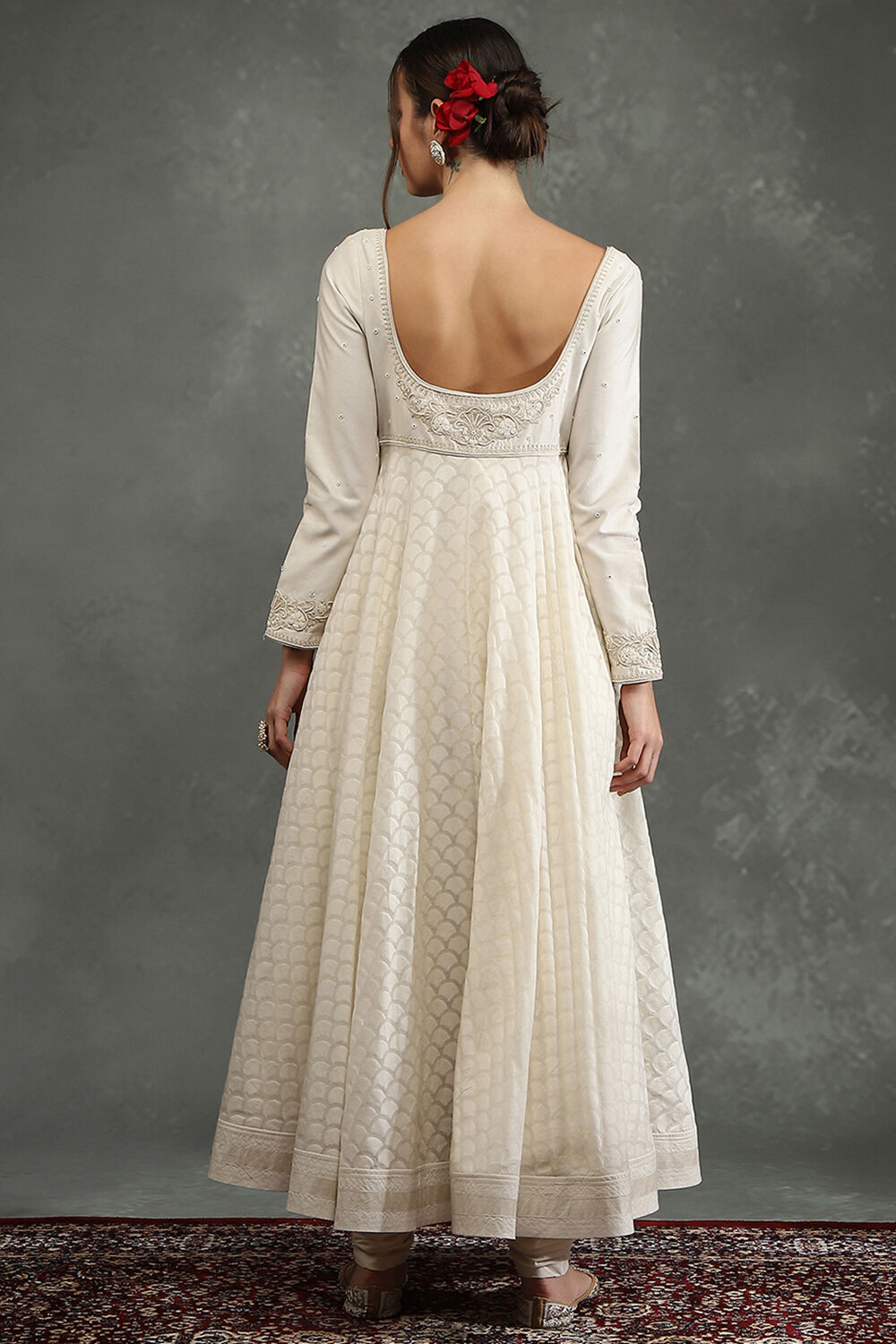 Rohit Bal Cream-Toned Silk Chanderi Floral Anarkali Suit Set image number 3