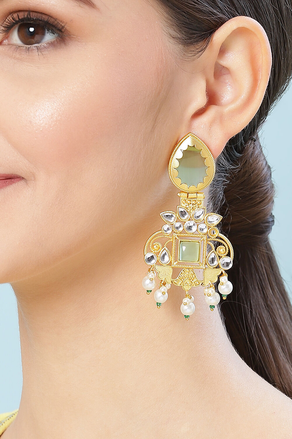 Light Green Earrings image number 1