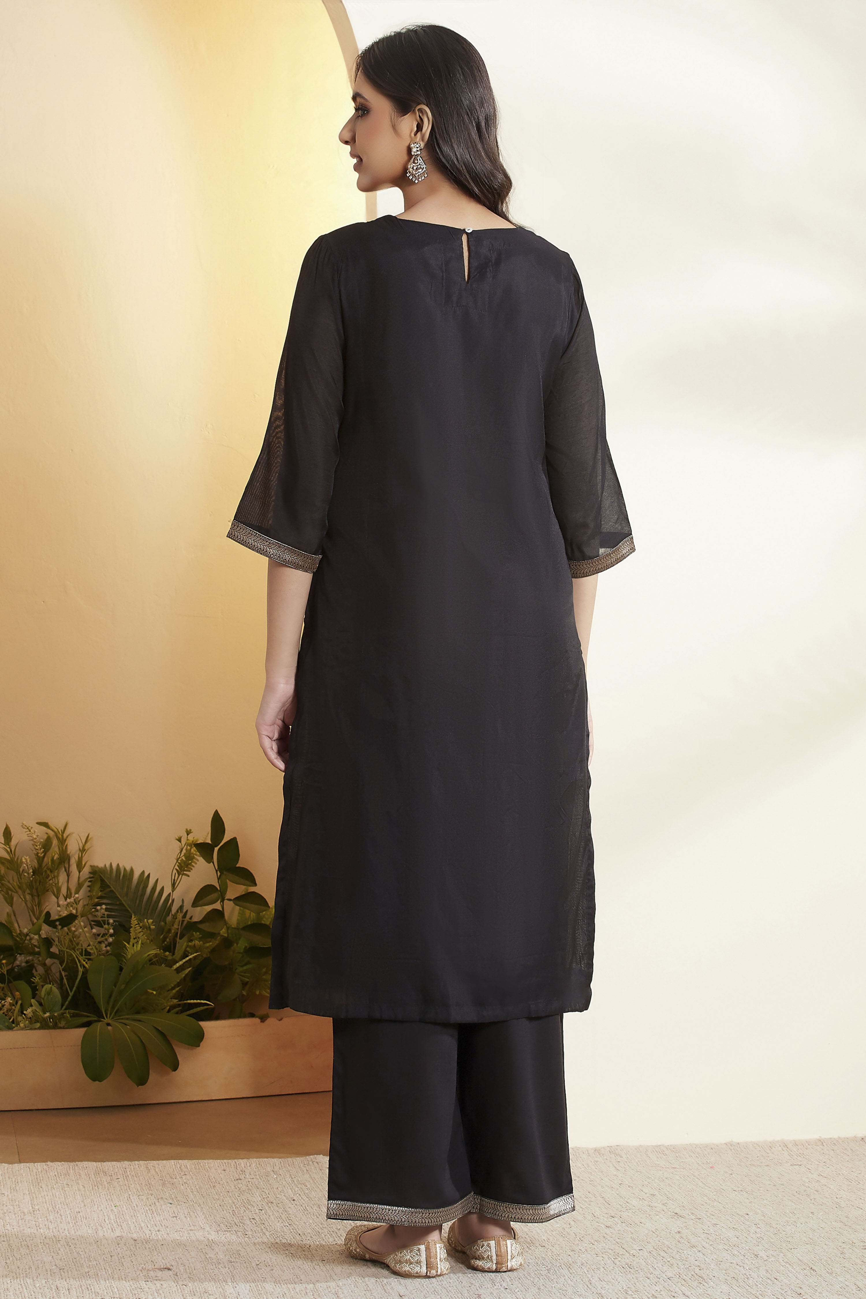 Black Yarndyed Straight Kurta Set image number 6