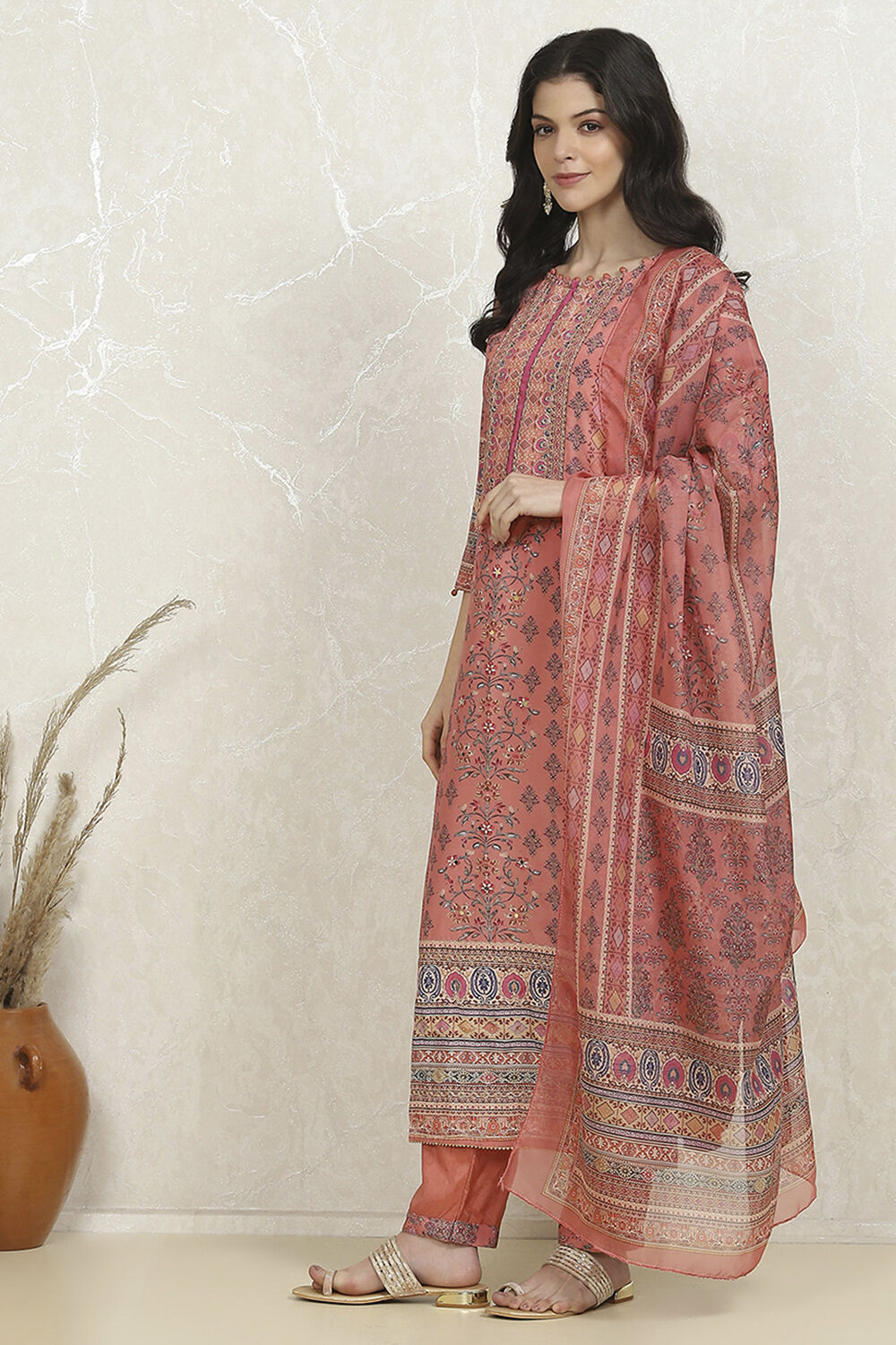 Pink Crepe Printed Unstitched Suit Set image number 4