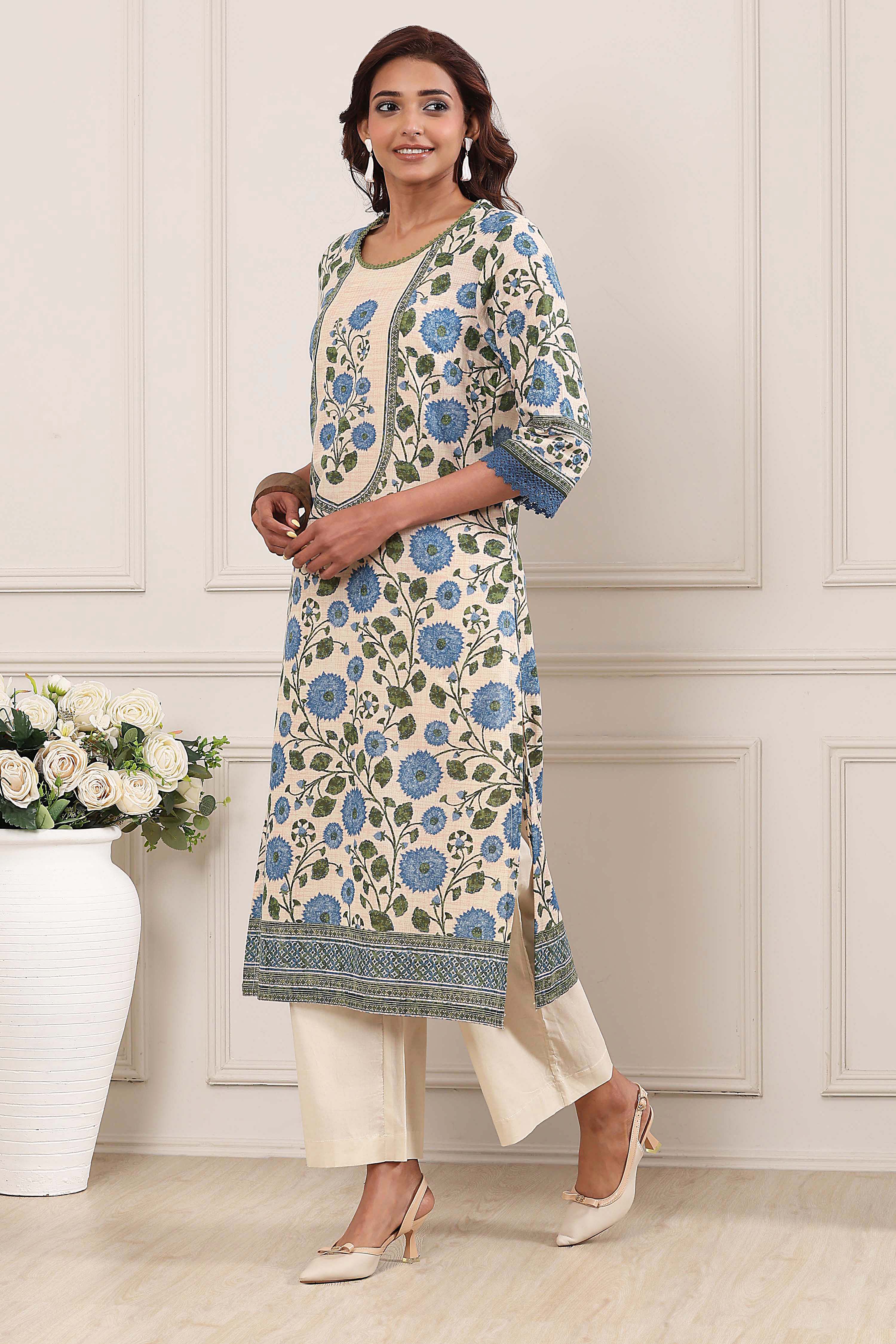 Blue Cotton Straight Kurta image number 2