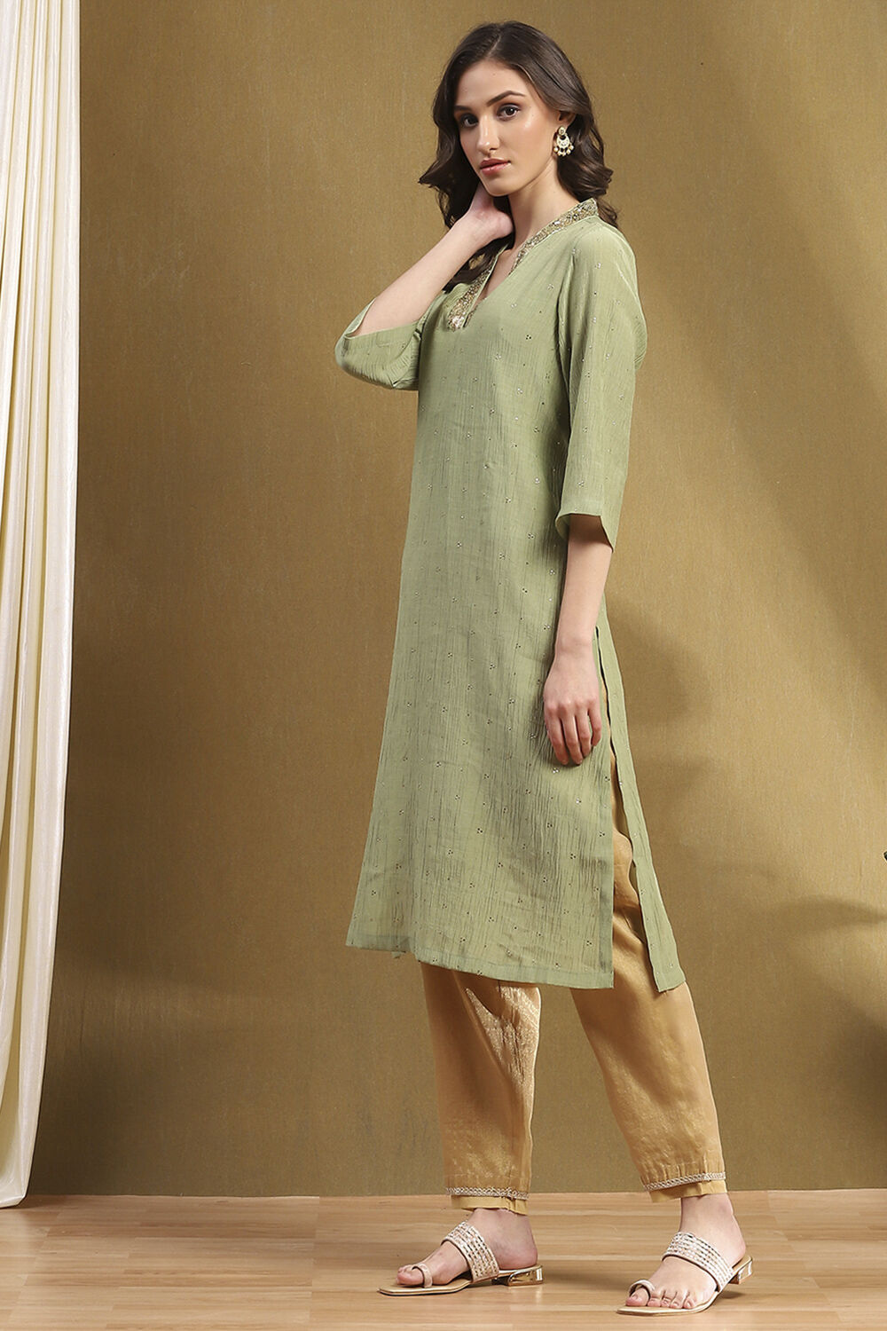 Mauve Crinkled Festive Straight Kurta image number 2