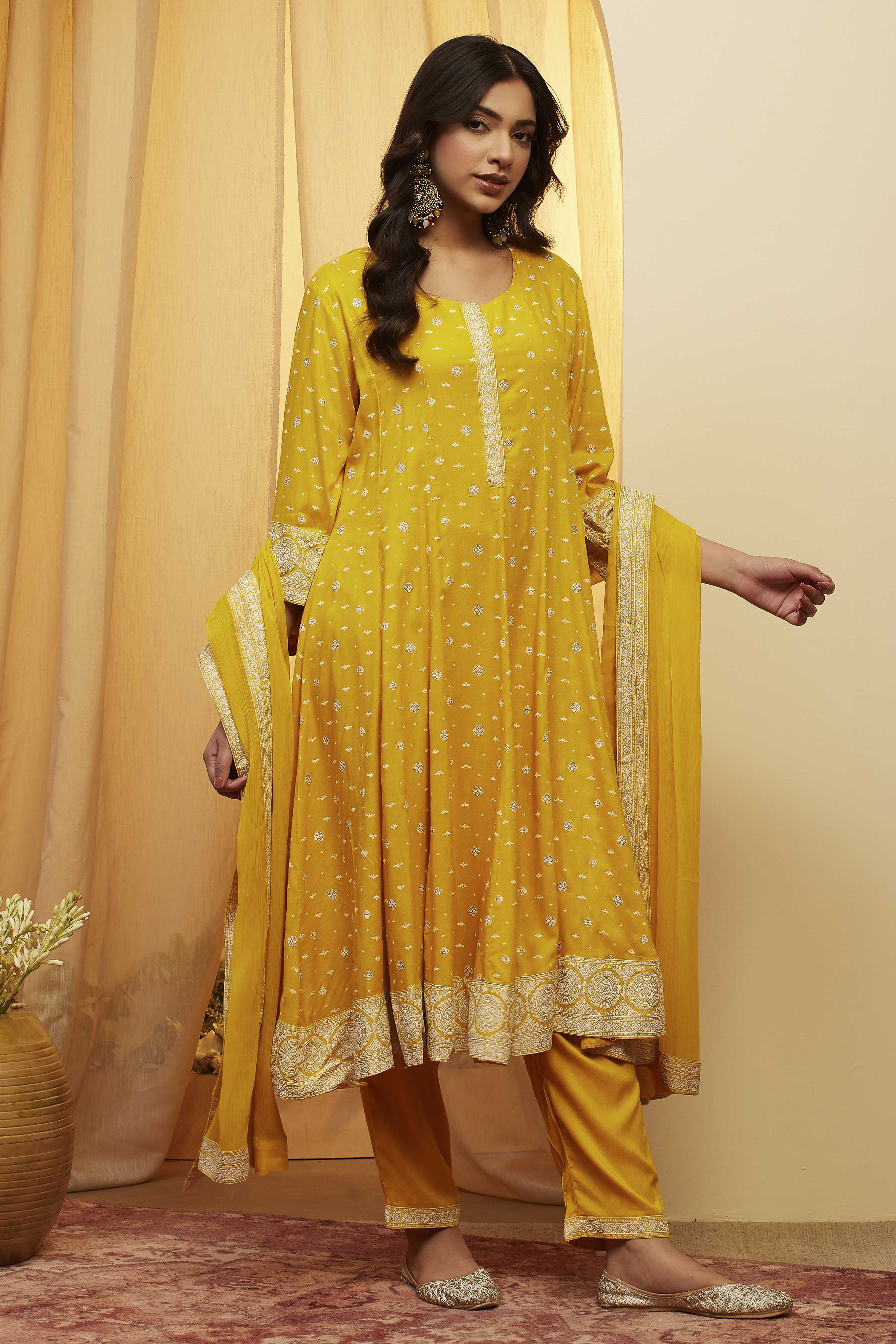 Yellow Viscose Rayon Kalidar Suit Set image number 4