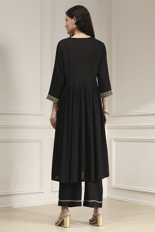Black Dyed Gathered Suit Set image number 4
