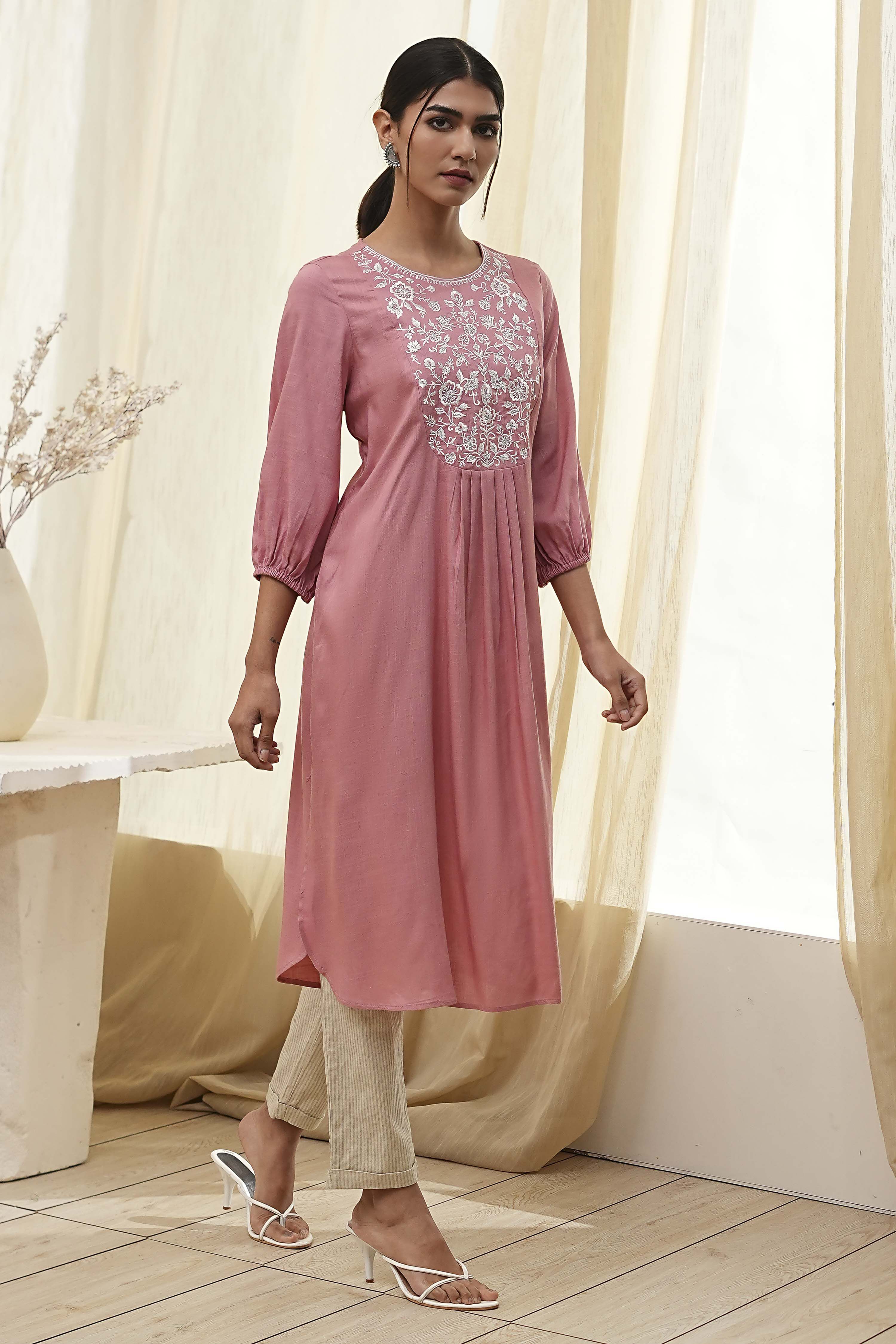 Aqua Solid Gathered Straight Kurta image number 4
