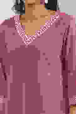 Onion Pink Solid Straight Kurta image number 1