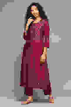 Maroon Rayon Straight Kurta Pants Suit Set image number 3