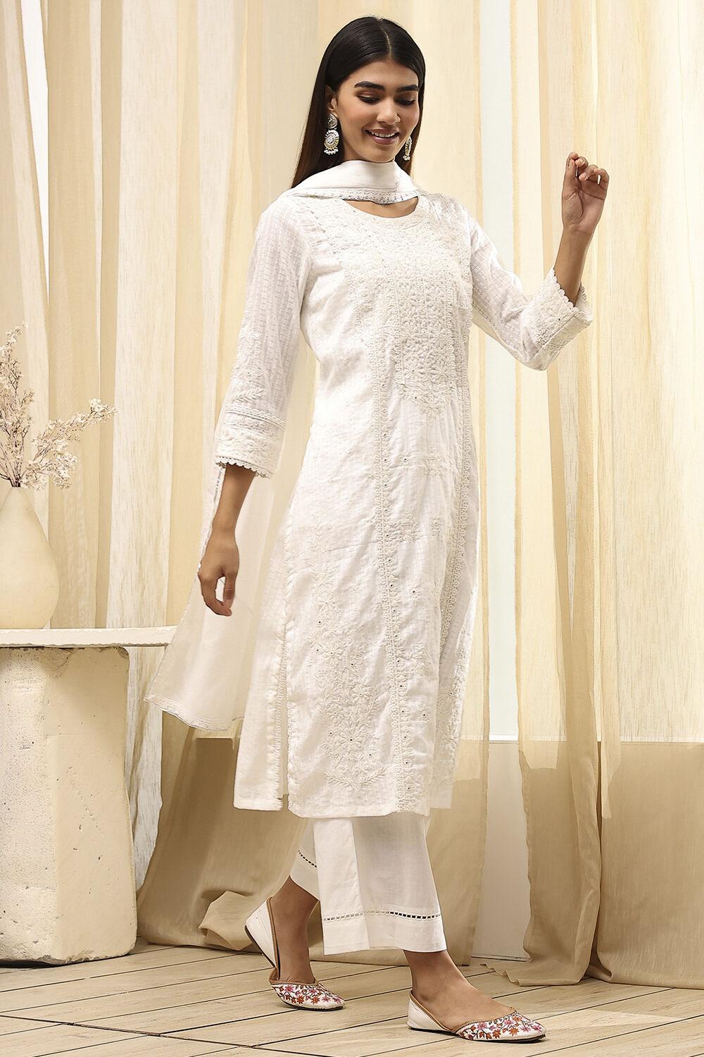 Off White Cotton Straight Embroidered Fusion Set image number 4