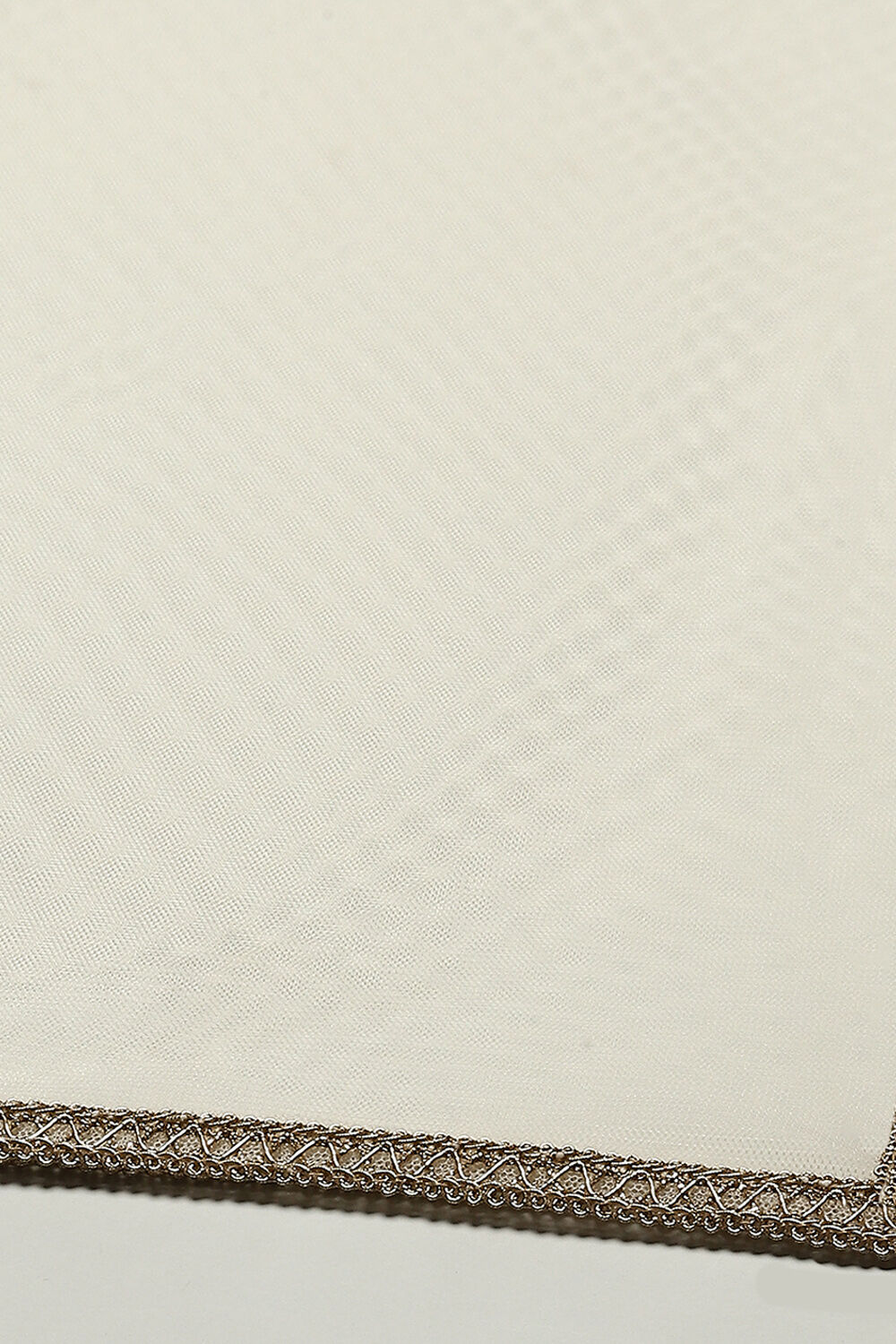 Off-white Printed A-line & Pants Suit Set image number 3