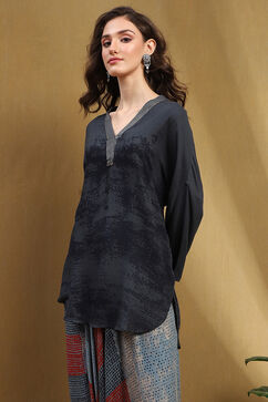 Indigo Printed Straight Short Kurta Set image number 8