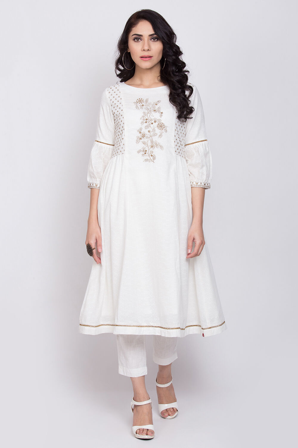Off White A Line Kurta image number 0