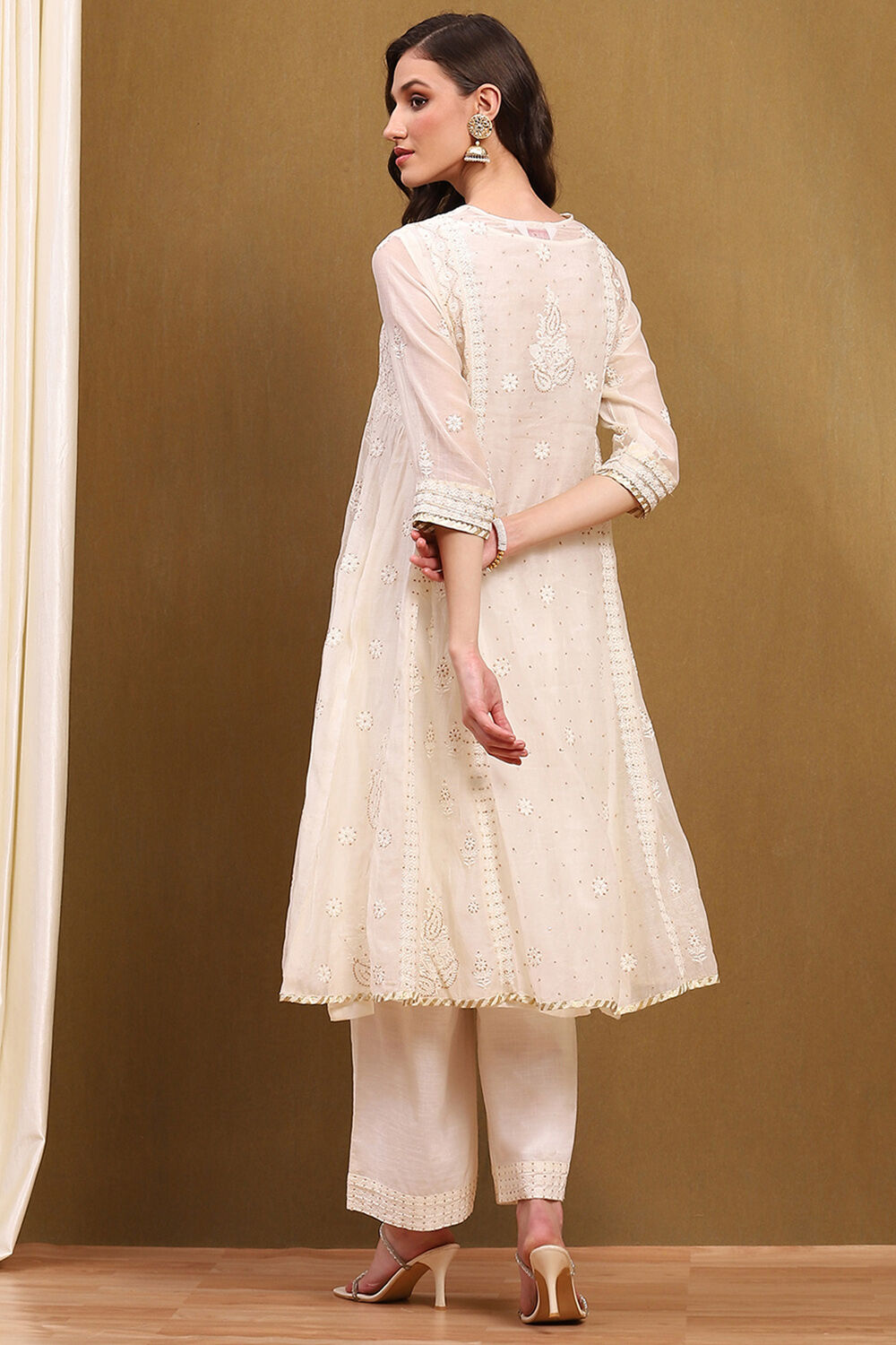 Powder Blue Silk Chanderi Embroidered Kalidar Suit Set image number 4