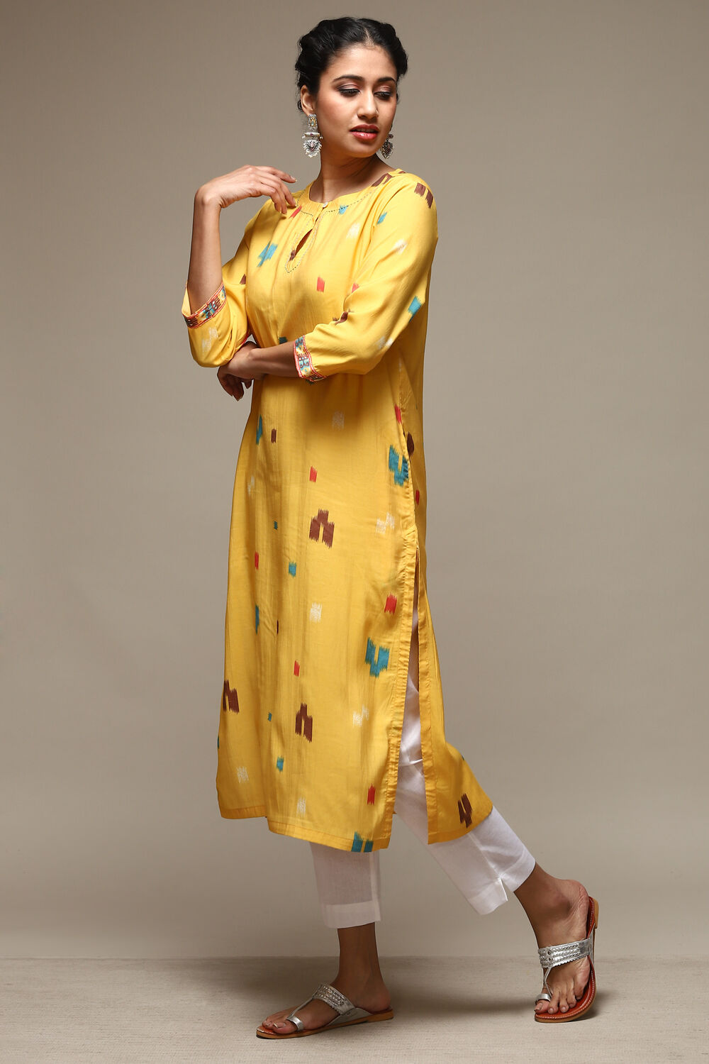 Yellow Viscose Straight Printed Kurta image number 2