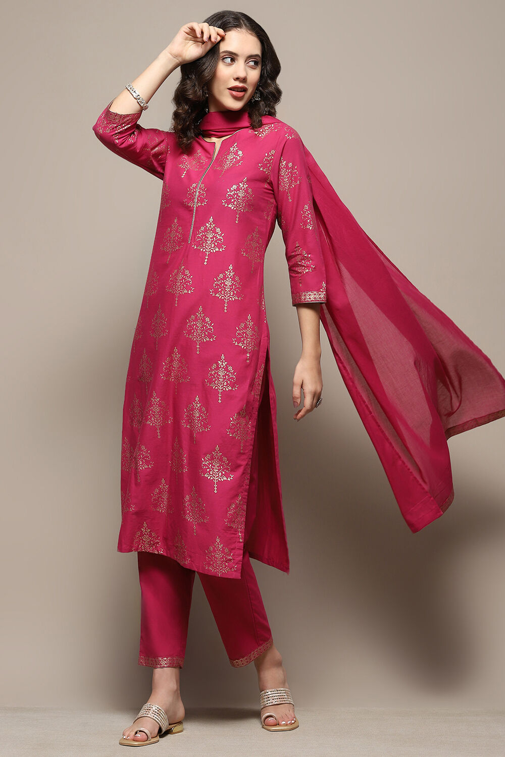 Magenta Cotton Printed Straight Suit Set image number 0
