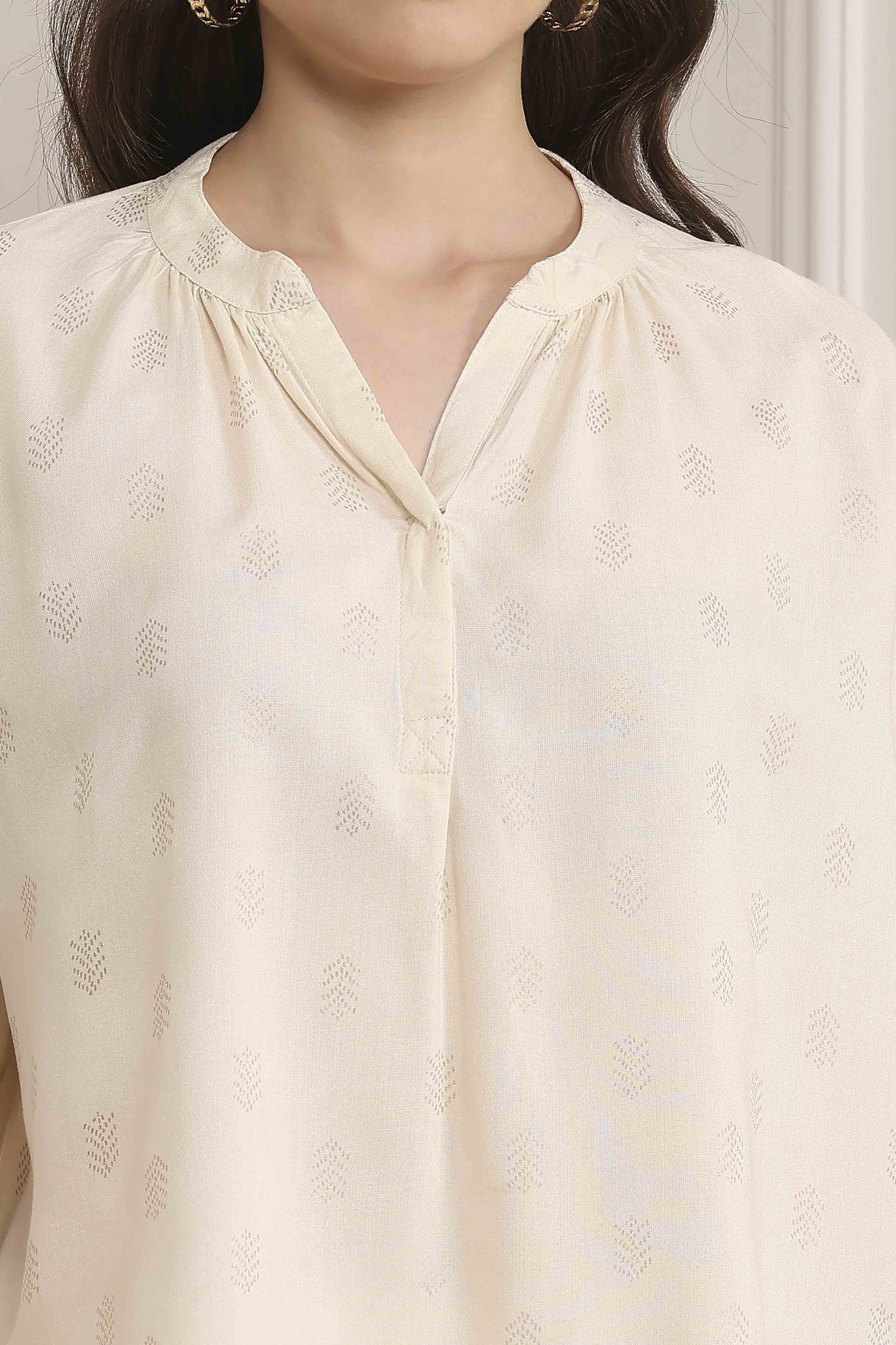 Off White LIVA Straight Printed Top image number 1