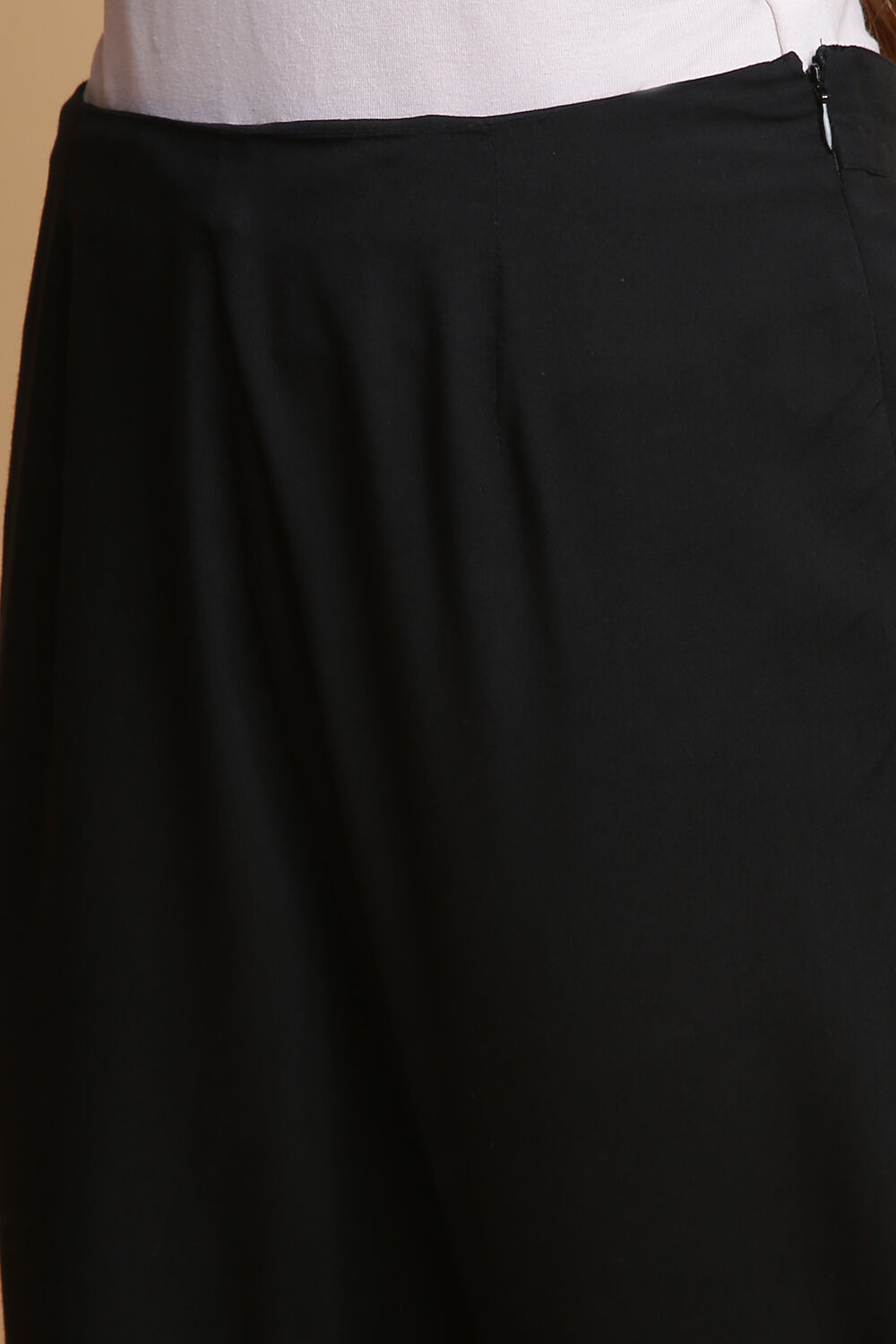 Cream And Black Rayaon Straight Kurta Pant Suit Set image number 2