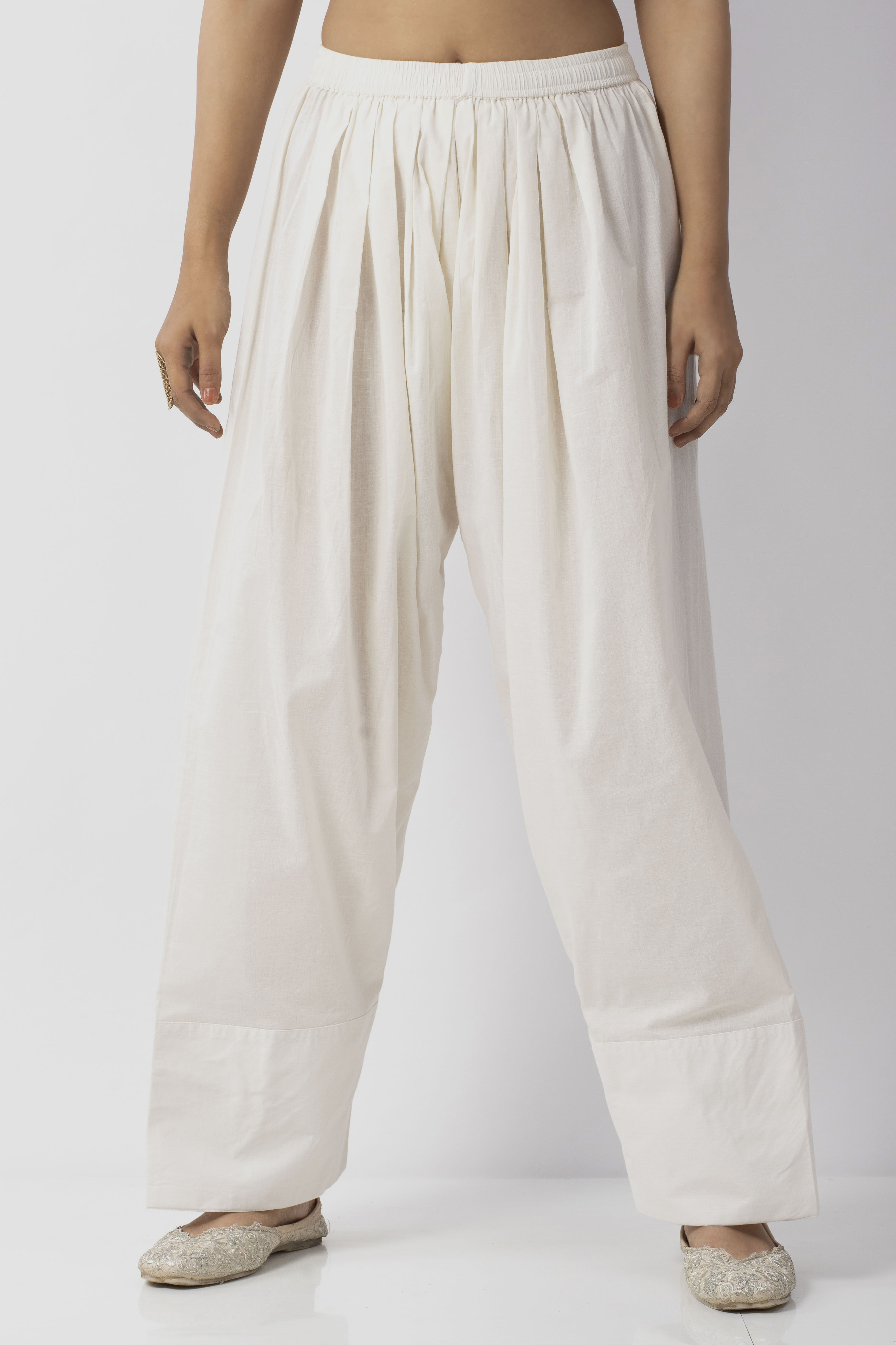 Ivory Cotton Solid Relaxed Salwar image number 6