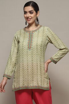 Green Polyester Straight Kurti image number 2