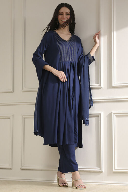 Blue Solid Gathered Suit Set image number 7