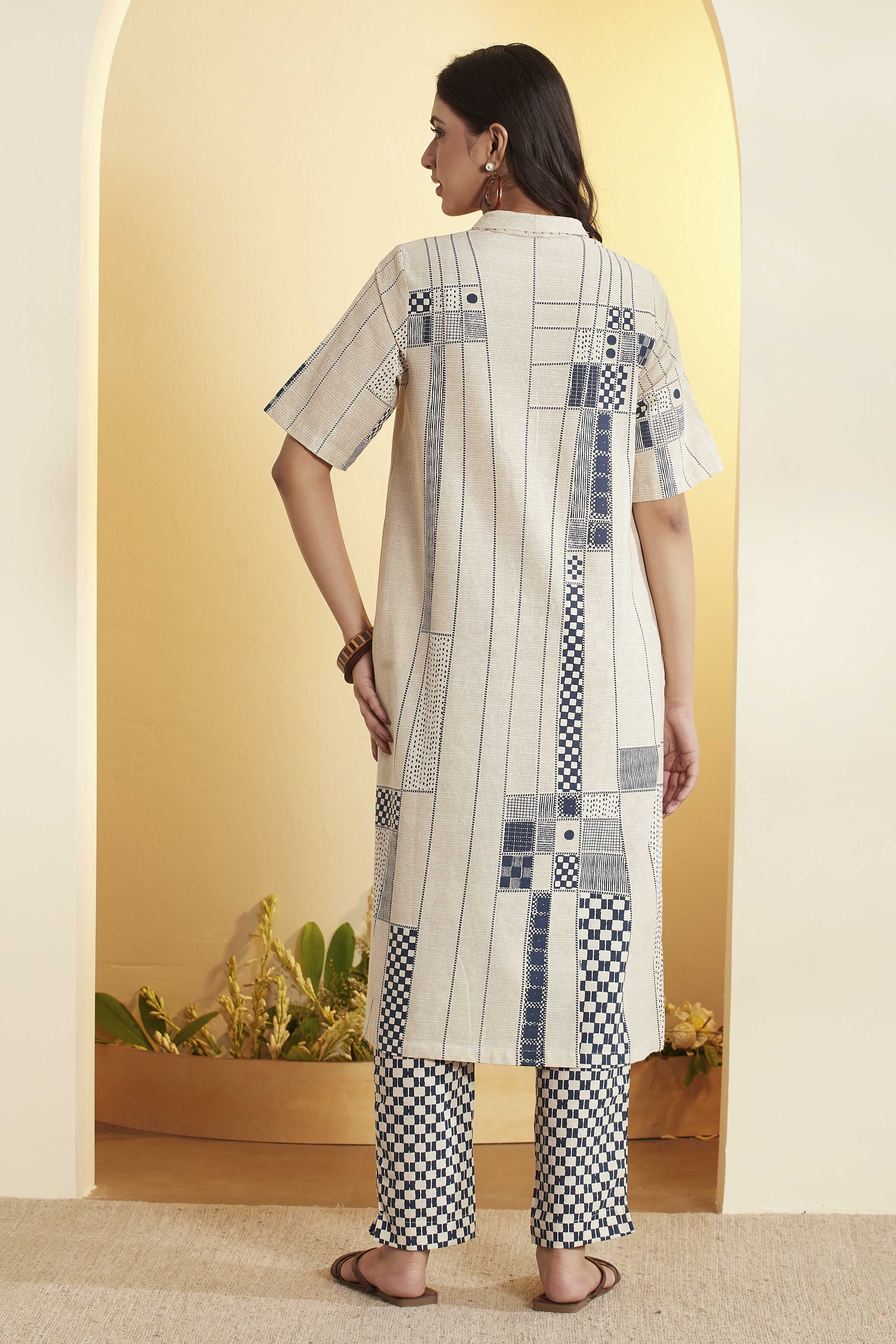 Ecru Cotton A Line Kurta Pants Set image number 5