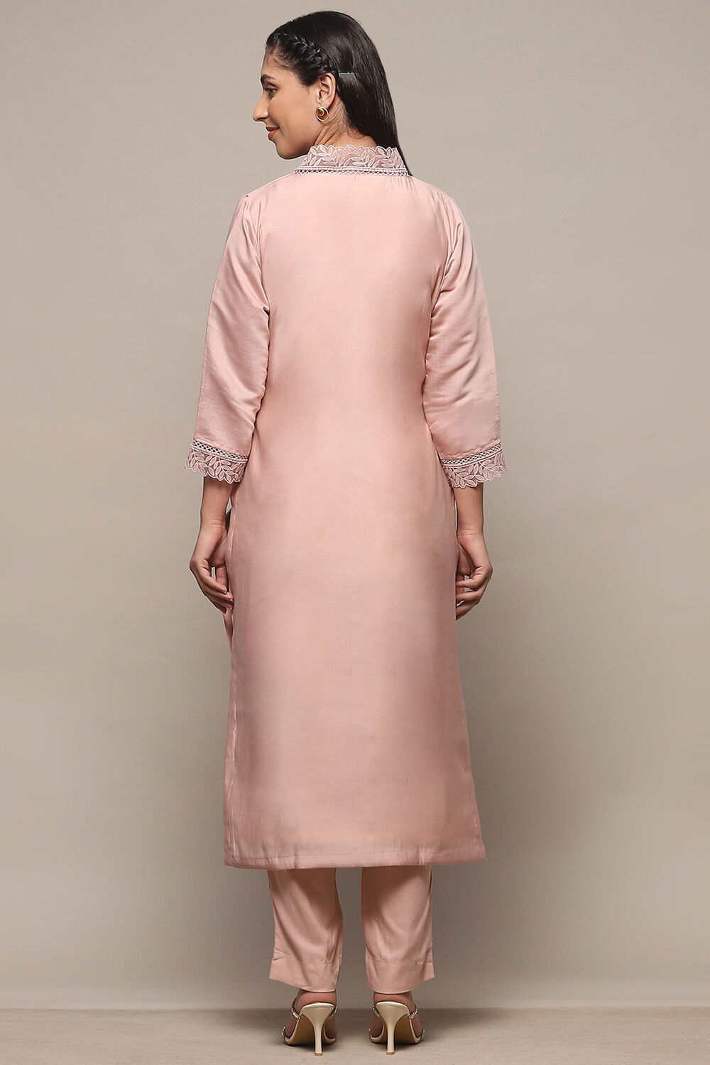 Pink Muslin Unstitched Suit Set image number 6