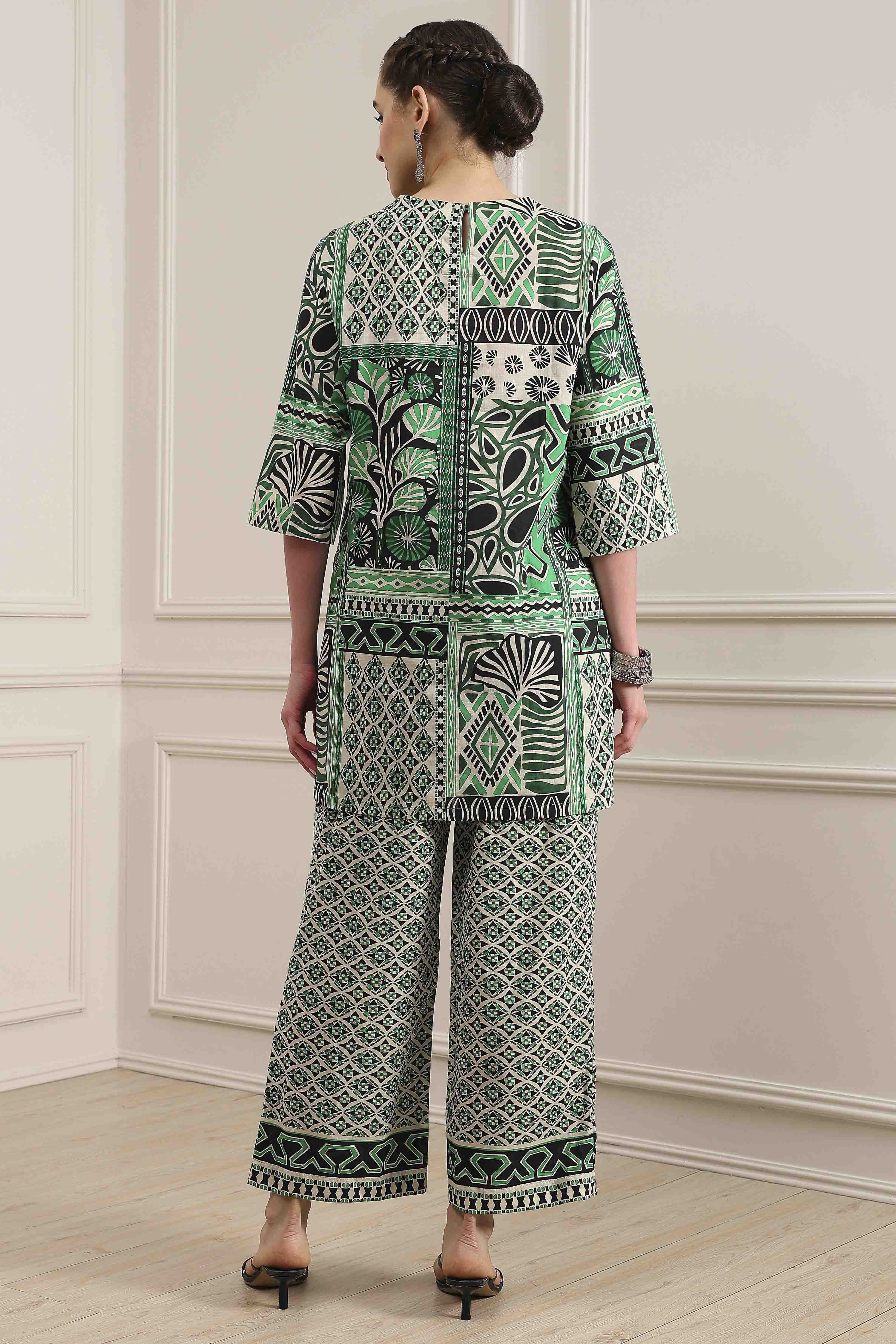 Green Cotton Printed Straight Kurta Set image number 4