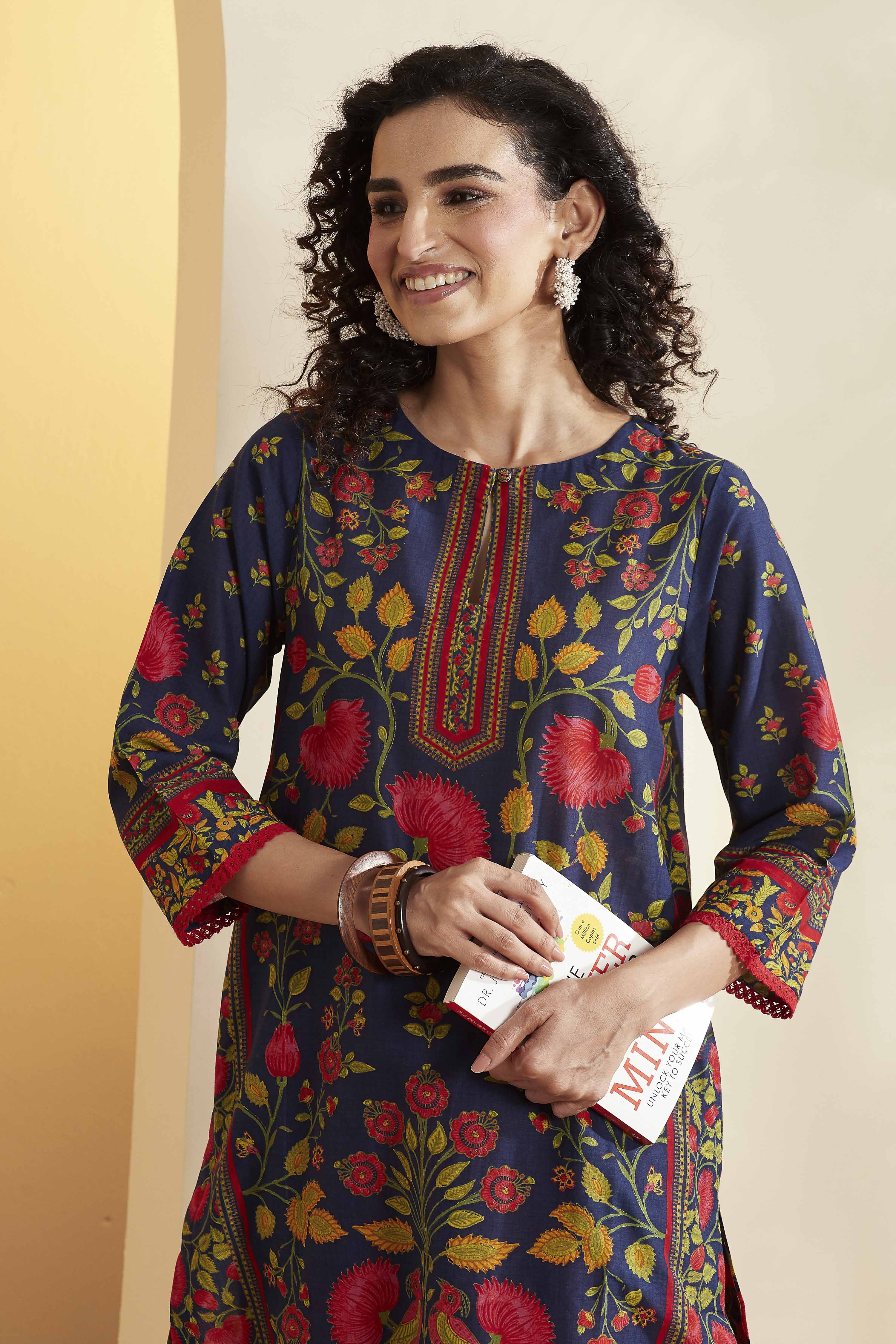Blue Cotton Straight Kurta image number 1