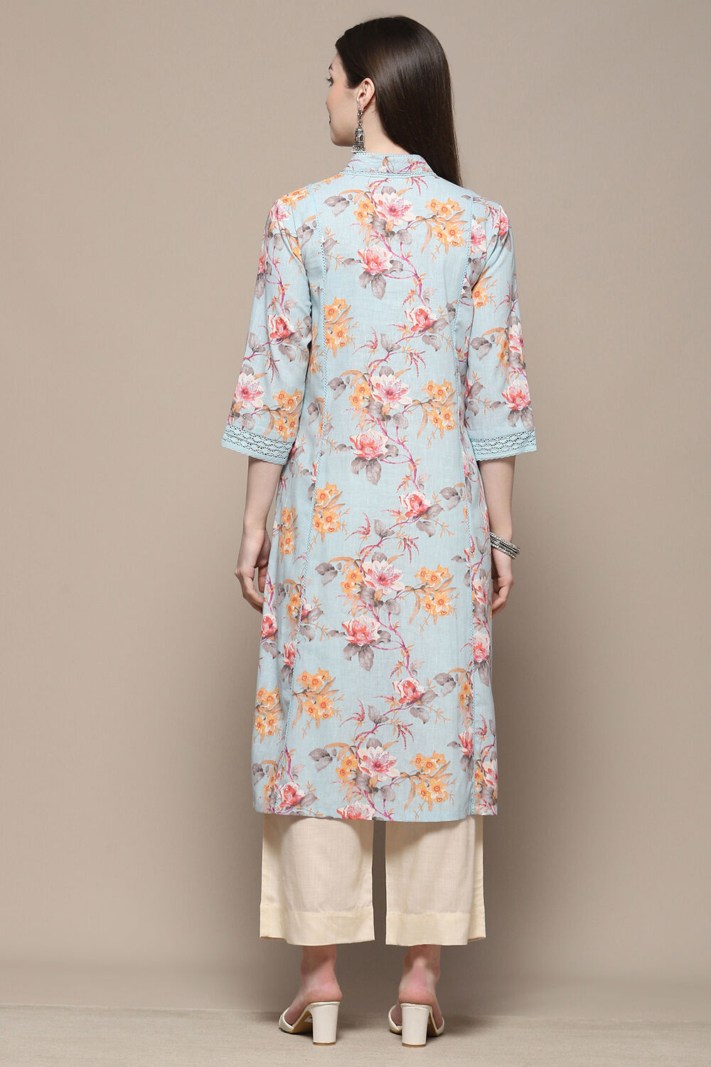 Turquoise Blue Floral Printed Straight Kurta image number 4