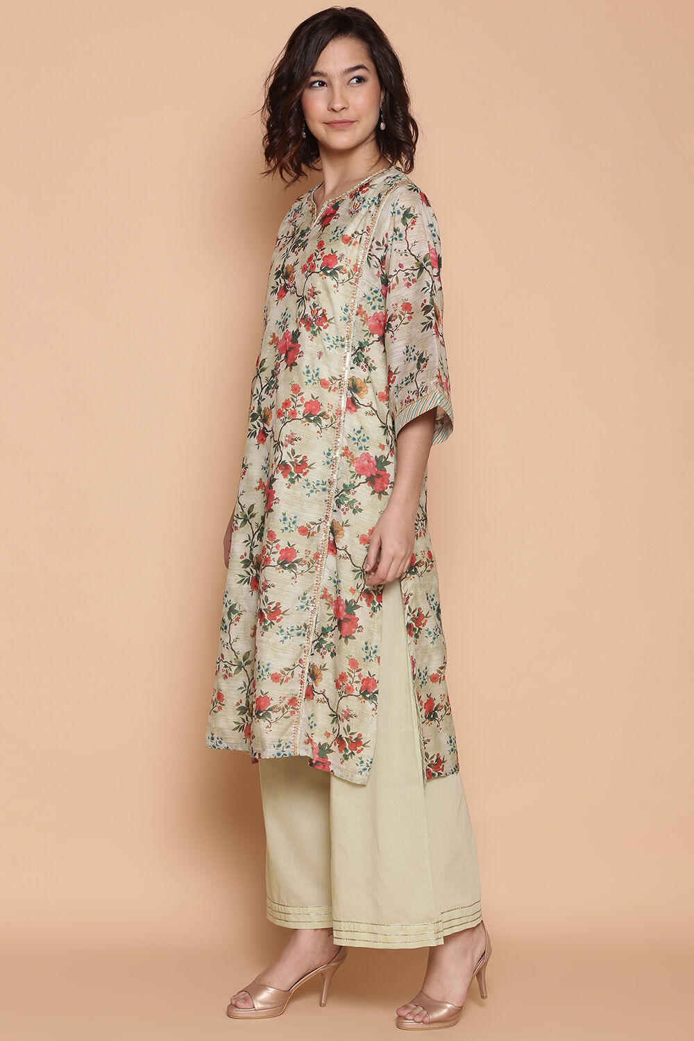 Light Green Cotton Floral Straight Suit Set image number 4