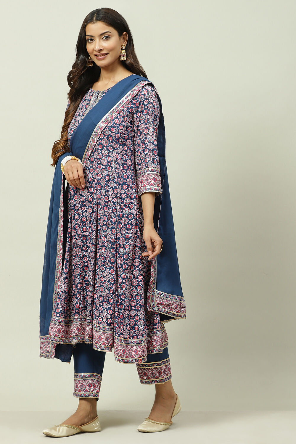 Indigo LIVA Straight Kurta Pant Suit Set image number 5
