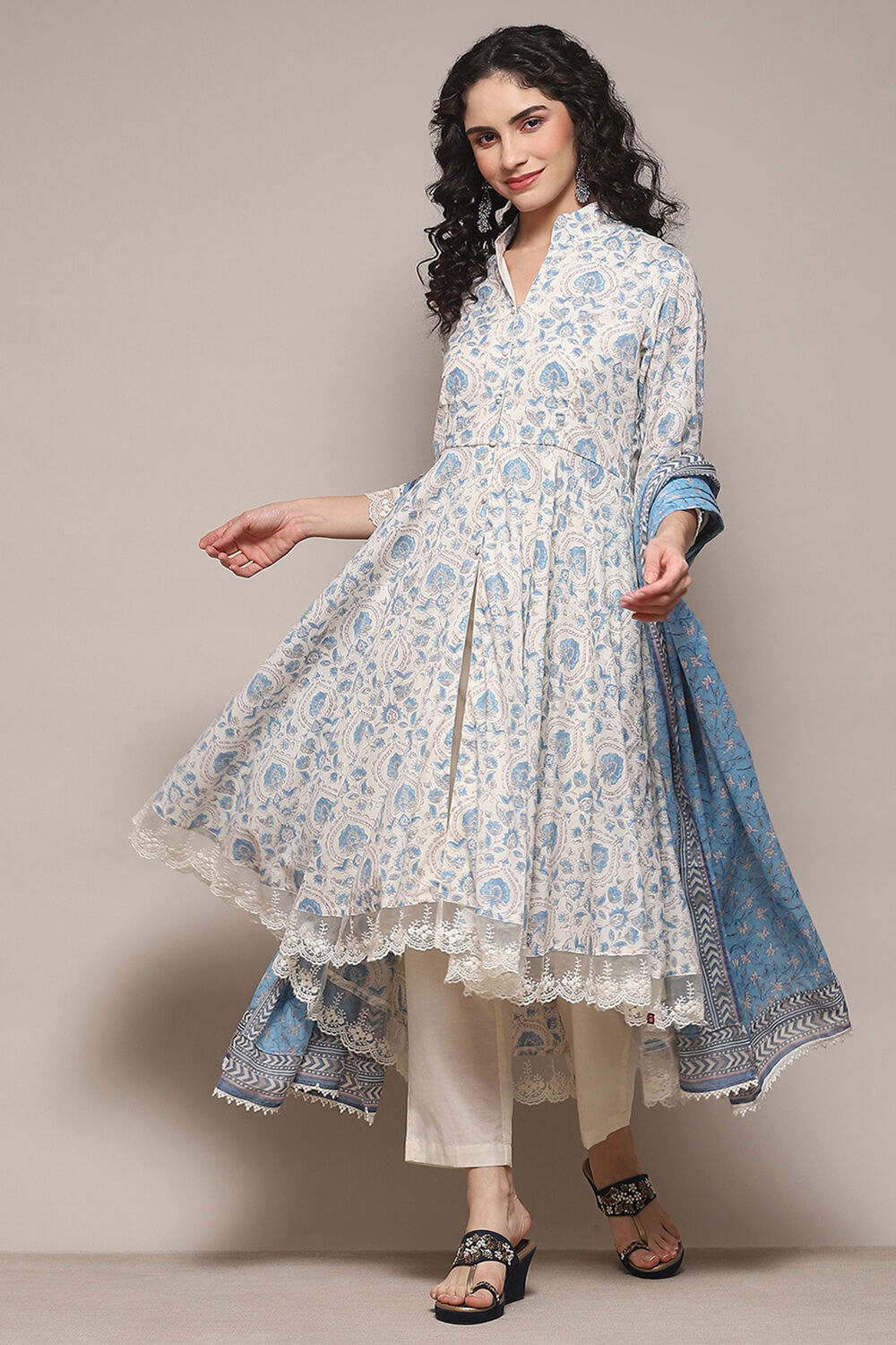 A line suit dress shop