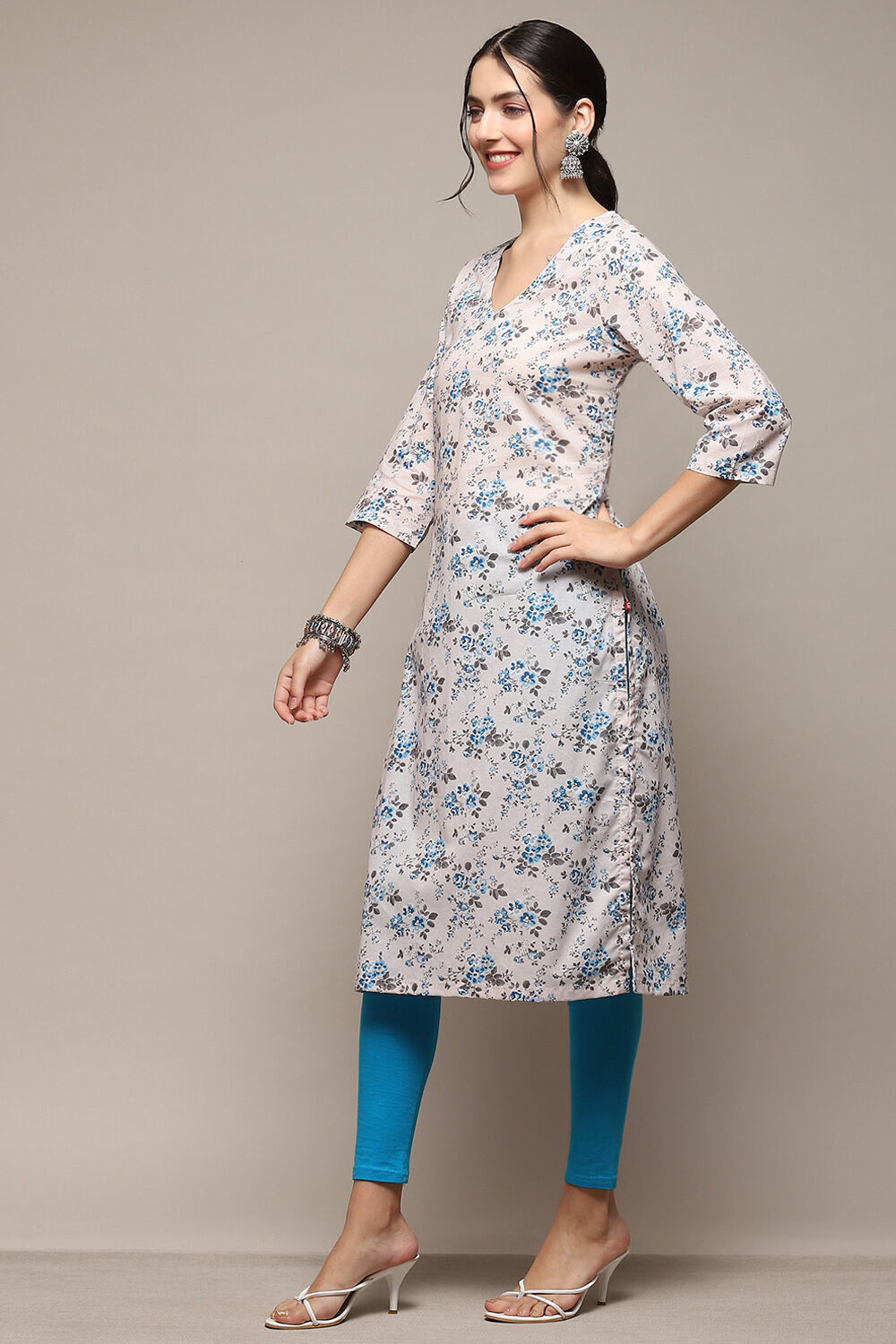 Cream Cotton Blend Floral Printed Straight Kurta image number 2