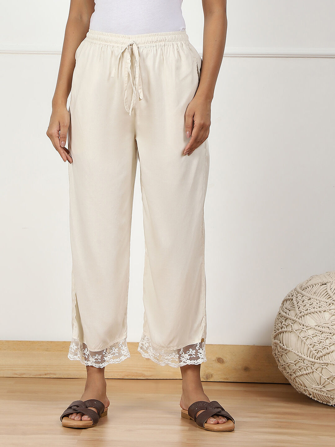 Black Rayon Regular Solid Palazzo image number 4