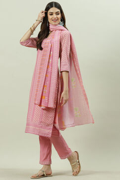 Pink Cotton Blend Digital Print Unstitched Suit Set image number 5