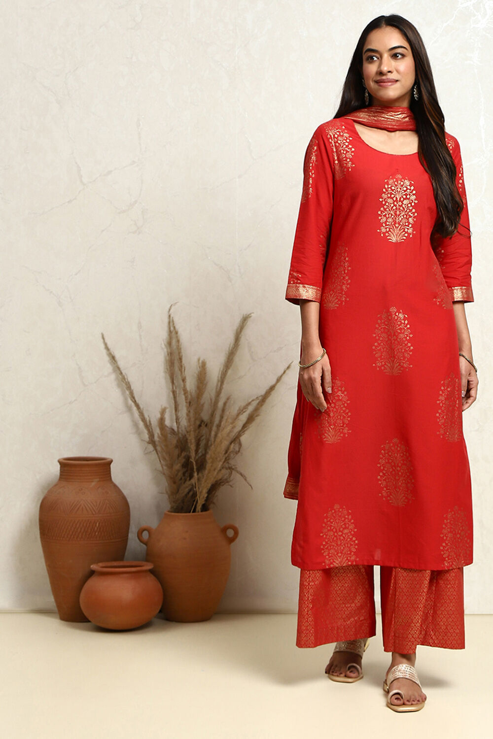 Red Cotton Printed Straight Suit Set image number 0