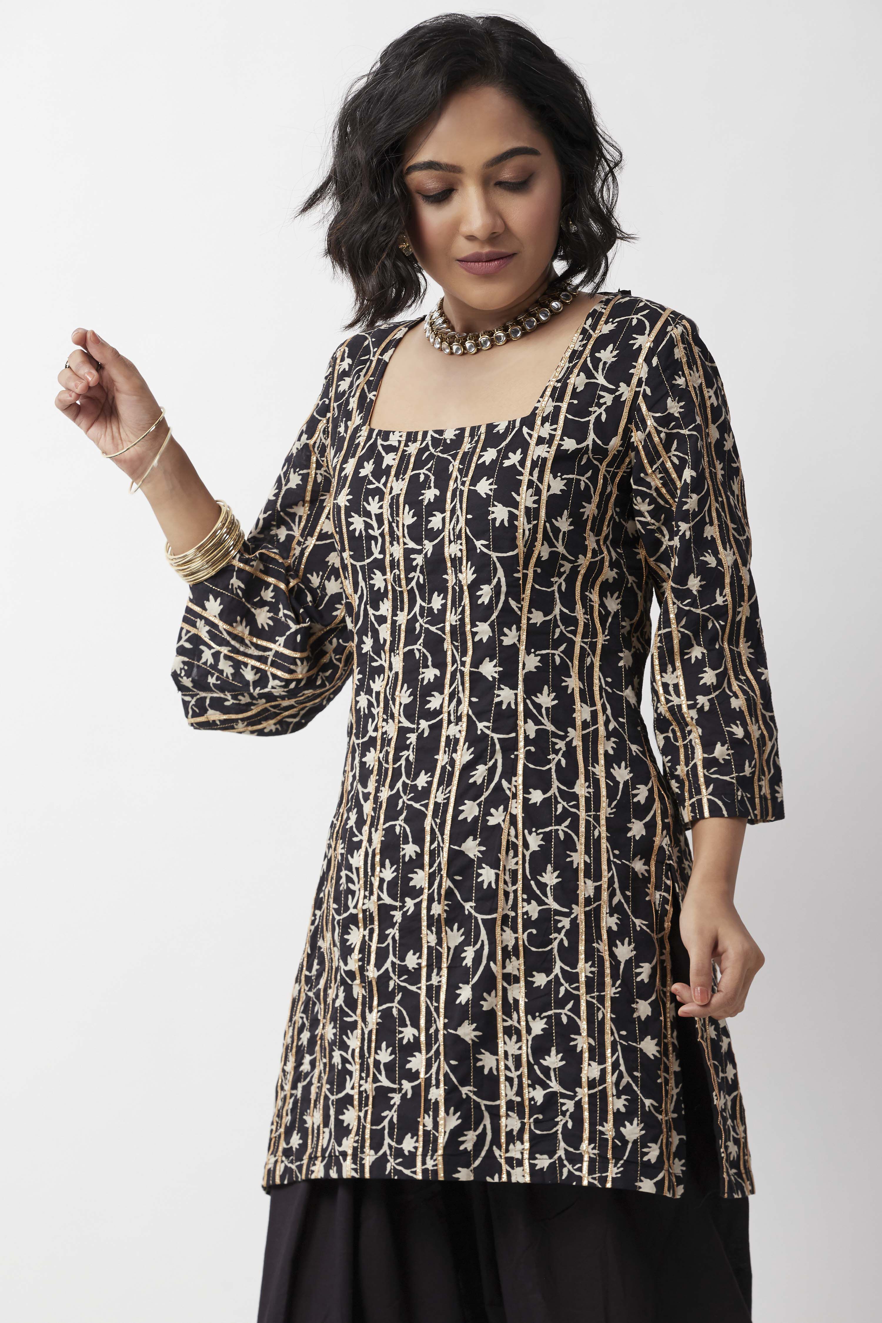 Black Cotton Printed Short Kurti image number 3
