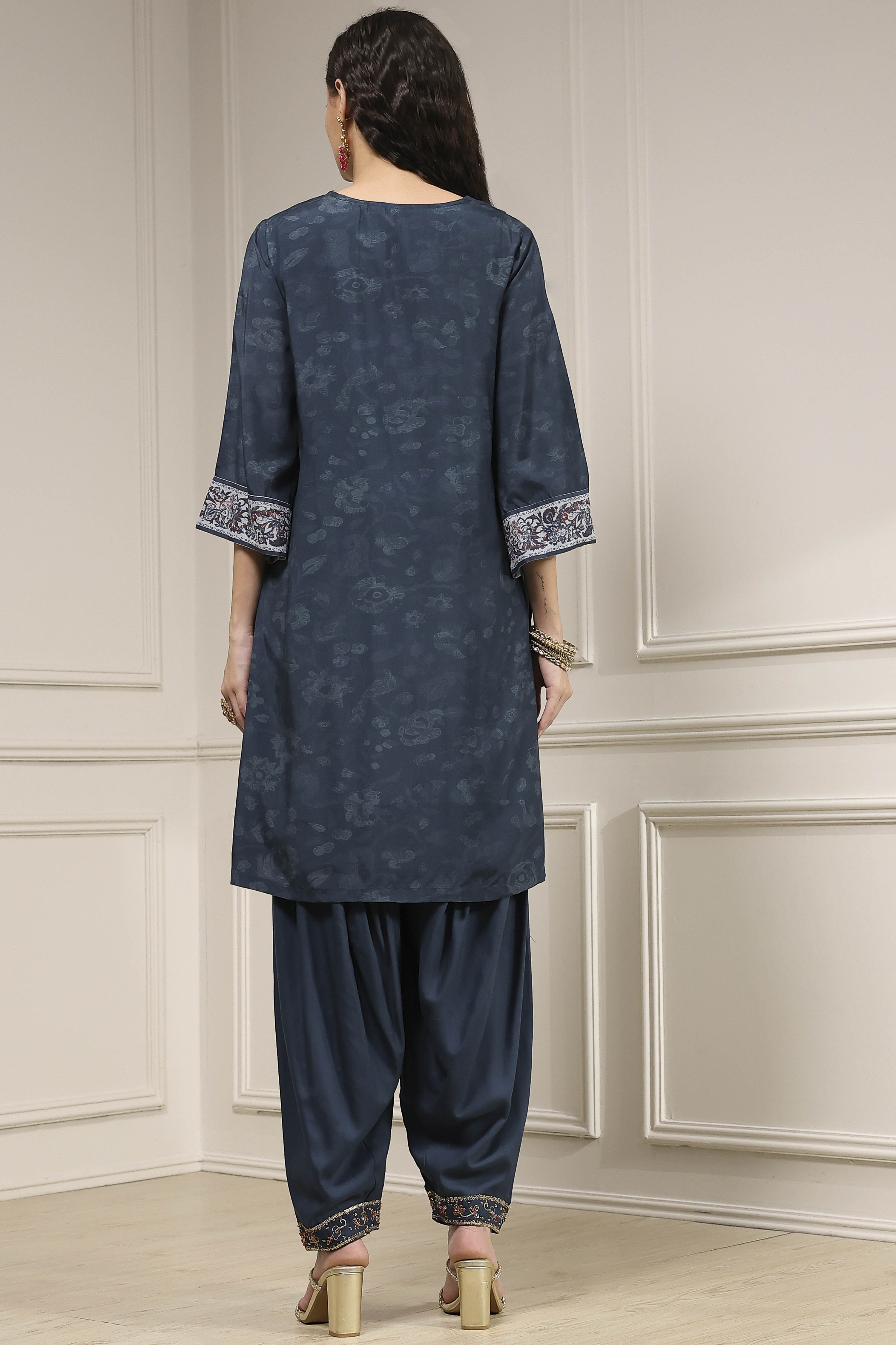 Teal Blue Printed Straight Suit Set image number 4