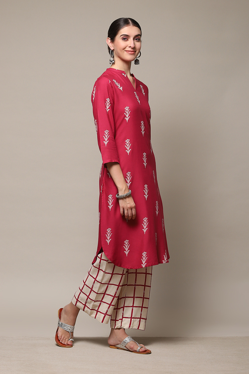 Terracotta Rayon Straight Kurta Pants Set image number 5