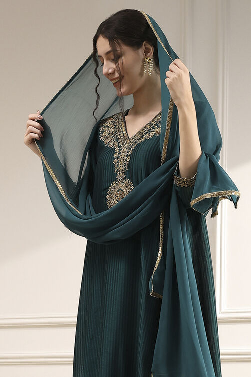 Green Polyester Straight Yarndyed Suit Set image number 6