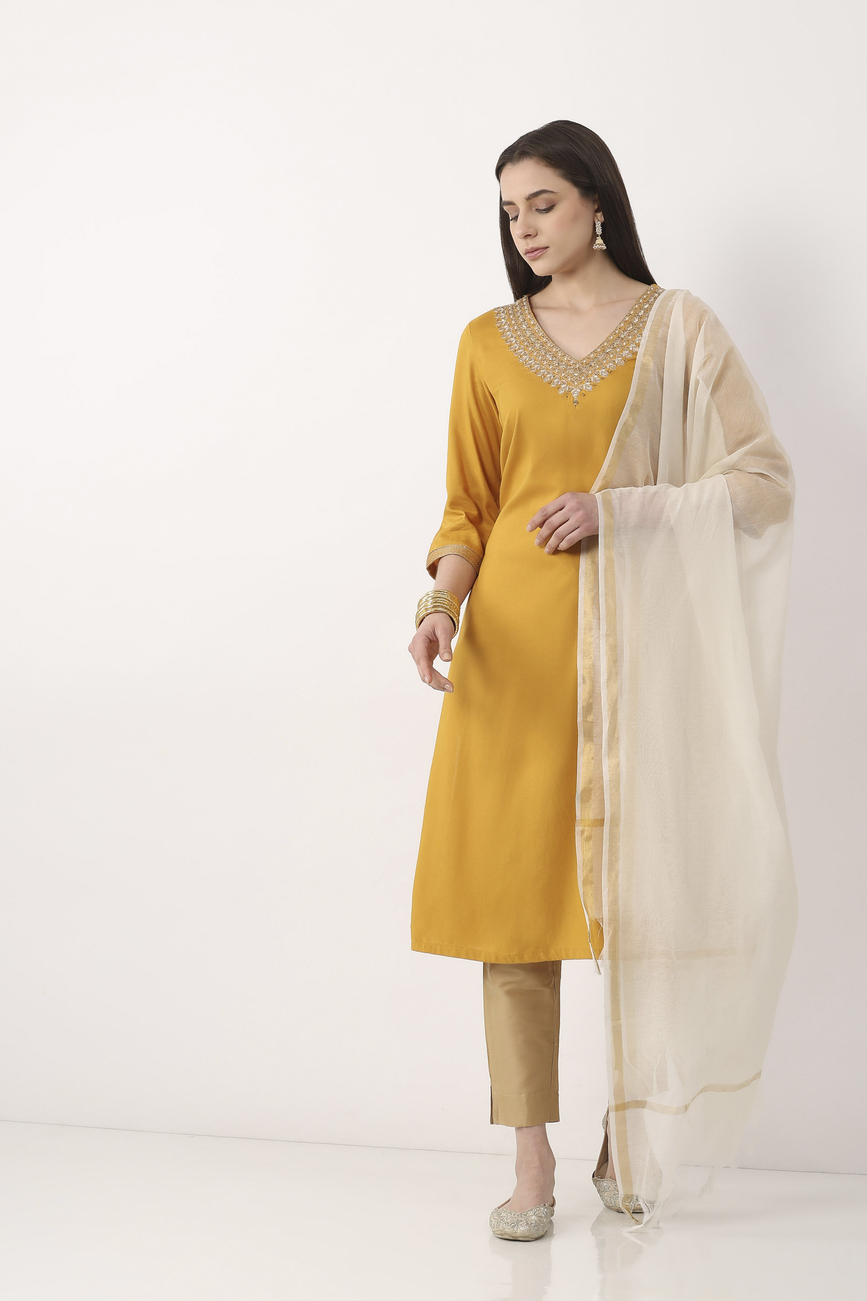 Off White Art Silk Dupatta image number 3