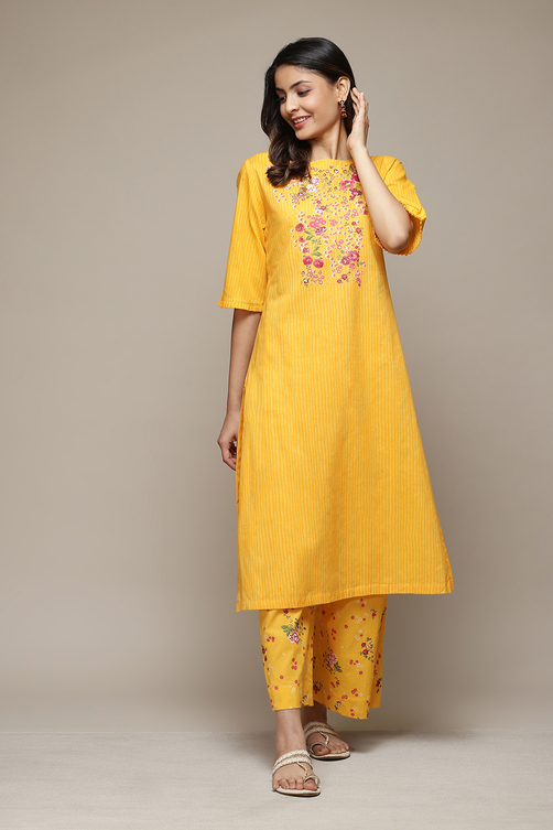 Yellow Cotton Straight Kurta Palazzo Suit Set image number 6