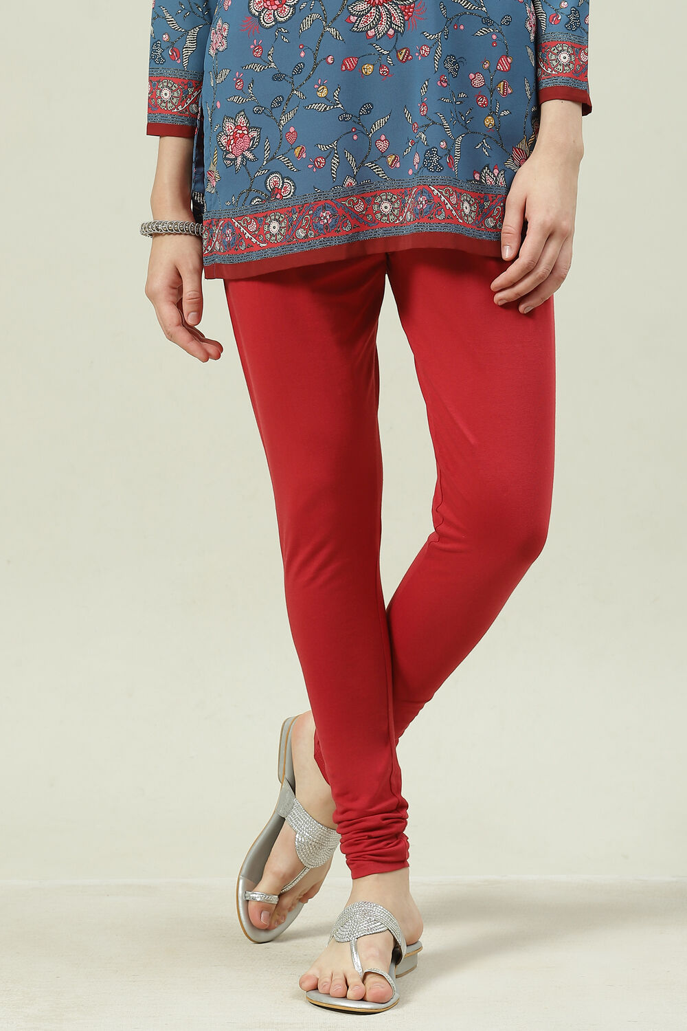 Dark Red Cotton Blend Solid Churidar image number 3