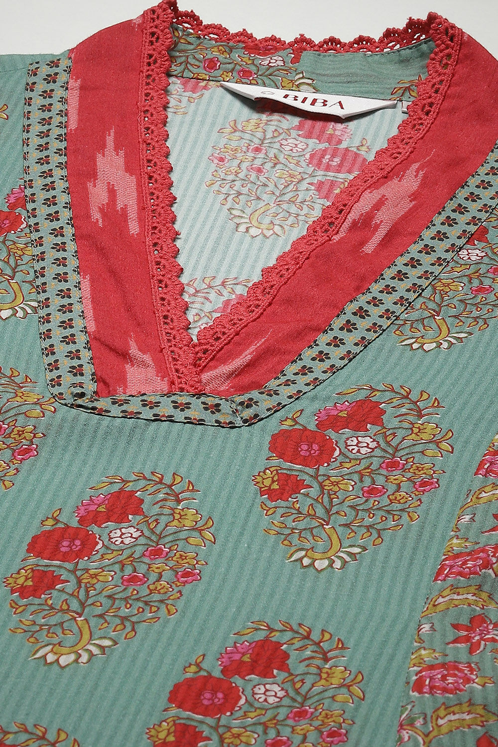 Sap Green Cotton Printed Nightwear image number 1