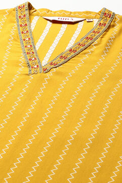 Yellow Rayon Asymmetric Yarndyed Kurta Slim Pant Suit Set image number 1