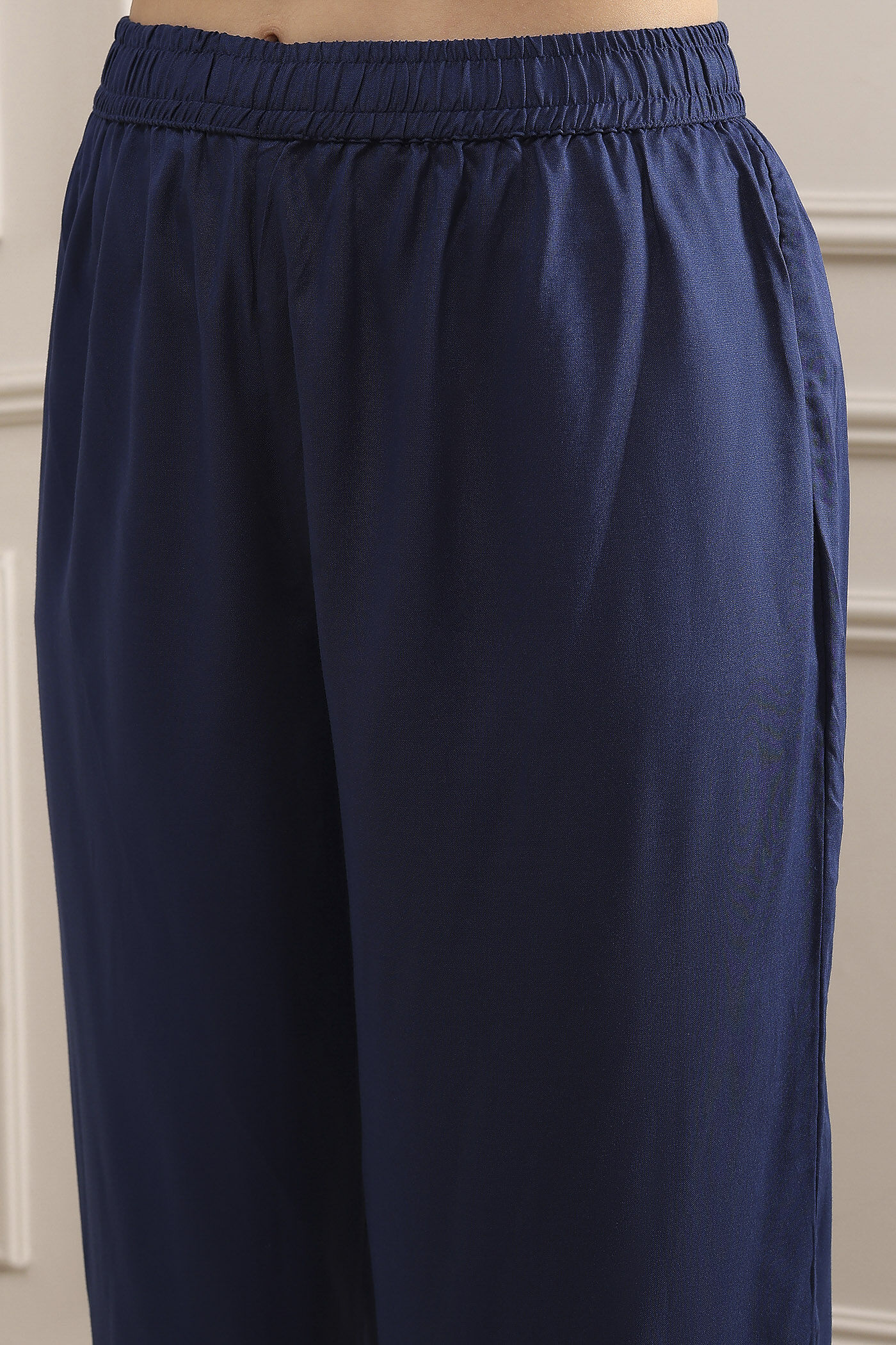 Blue Printed Straight Suit Set image number 2