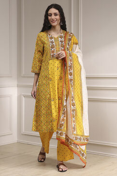 Yellow Cotton Printed A-Line Suit Set image number 0